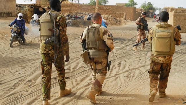 Mali: 38 civils tués dans de nouvelles attaques, l’armée victime d’une embuscade