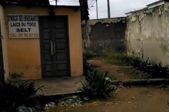 Togo : A l’EPP La Nouvelle Marche, la directrice N’Tsou Akossiwavi collecte 500 F par élève pour l’adduction d’eau, mais rien n’est fait depuis trois ans