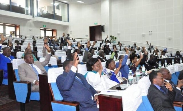 Pour combattre efficacement le Covid-19 au Togo : Le gouvernement demande les pleins pouvoirs à l&rsquo;Assemblée nationale