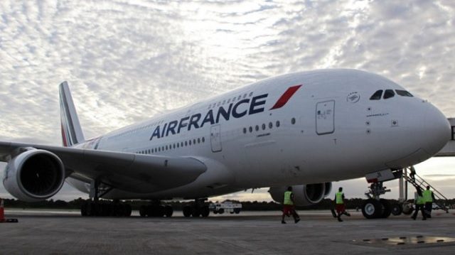 Togo: Macron envoie un avion pour rapatrier les citoyens Français
