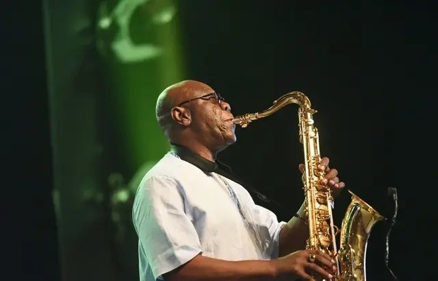 Coronavirus : le saxophoniste Manu Dibango est mort des suites du Covid-19