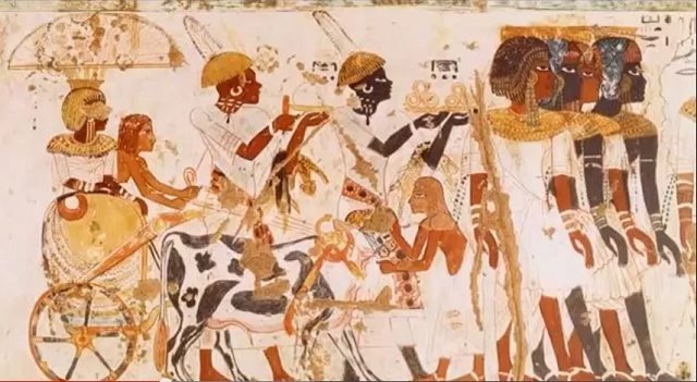 Cultures Afro-égyptiennes à la décadence des civilisations euro-américaines.