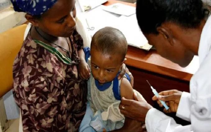 Test de vaccin en Afrique: l’OMS réagit enfin !