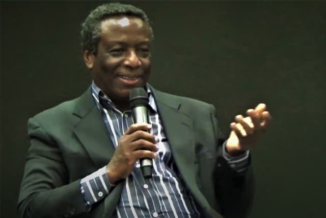 Comi Toulabor: «Jean-Pierre Fabre est un vantard, intelectuellement médiocre et poltiquement inculte. Les Gnassingbé ont fructifié une morale funeste»