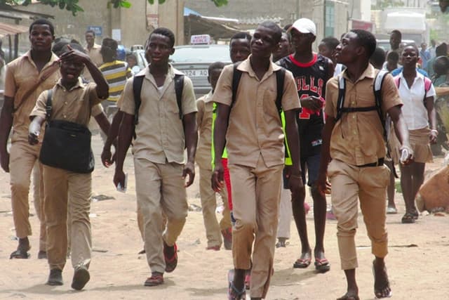 Togo : Un élève temporairement exclu du lycée de Ségbé pour cette raison