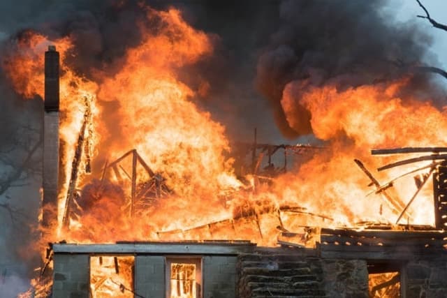 1 mort, 3 blessés et des dégâts dans des incendies à Agoè et à Dapaong