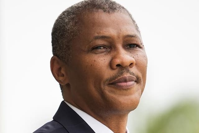 Littérature : « Quel avenir pour la France en Afrique ? Jeunesse africaine en ébullition »