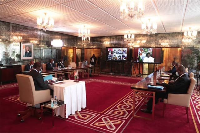 Mutinerie au Mali: la Cedeao demande «le rétablissement de IBK en tant que président»