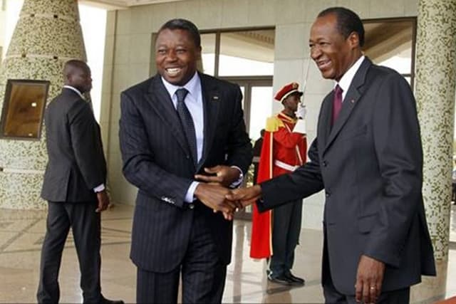 Blaise Compaoré quitte Abidjan et tisse son toit chez  son frère Faure Gnassingbé.