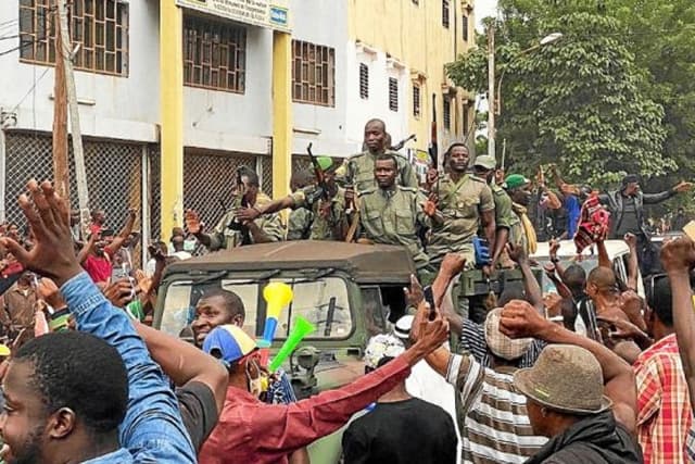 Mali: le président Keïta et le Premier ministre arrêtés, affirme un chef de la mutinerie.