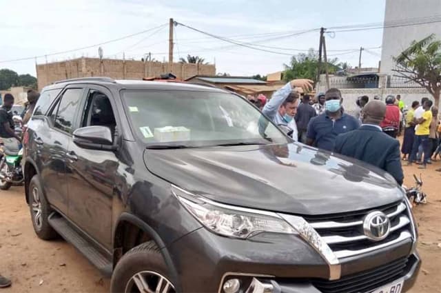 Lomé: Des braqueurs emportent une moto d&rsquo;un soldat et une mallette