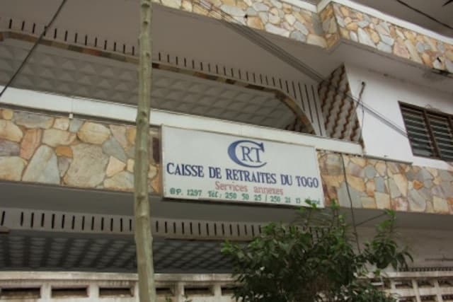 Togo : des escrocs se font passer pour des agents de la Caisse de Retraite du Togo