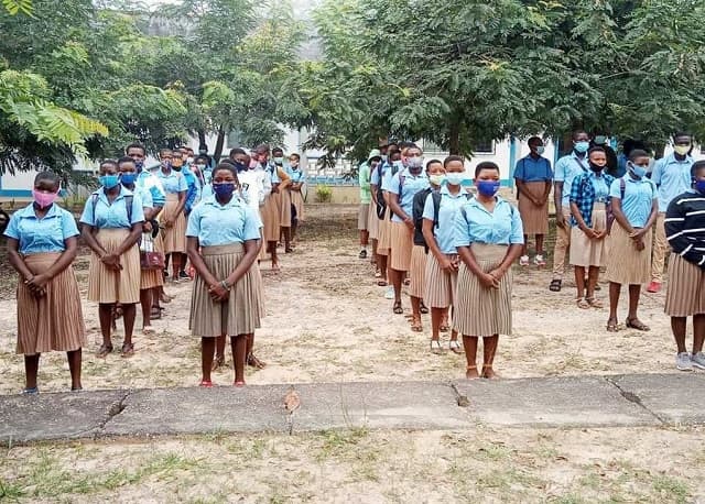 Covid-19 dans les Écoles : Les conséquences du laisser-aller