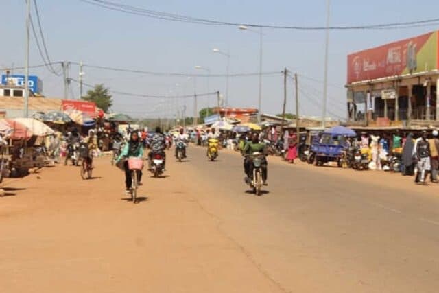 Cinkassé/Covid-19 : les élèves désertent un établissement à l’arrivée d’une équipe de sensibilisation