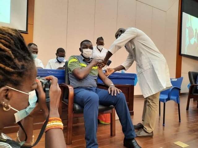 Togo/deuxième dose du vaccin anti-Covid : Yark et tous ses collègues donnent le ton (Photos)