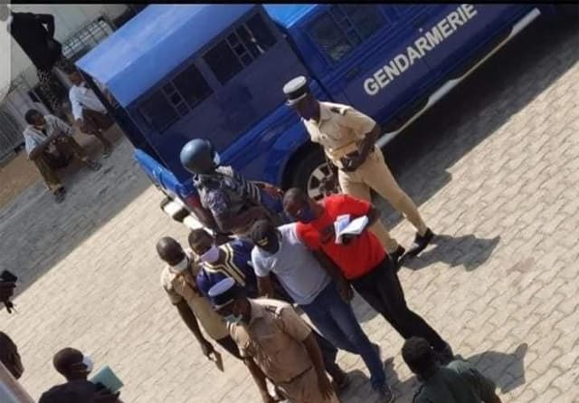 Affaire Adébayor et Cie : Et si les accusés étaient des journalistes ?