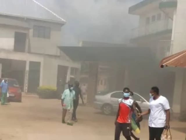 Togo : le pavillon militaire du CHU Sylvanus Olympio en feu