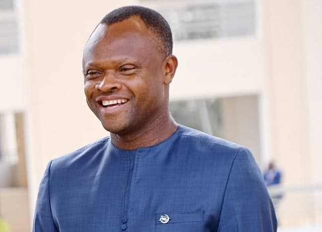 Togo : un député porte plainte contre un administrateur WhatsApp ; les raisons