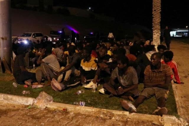 Libye : 6 migrants africains abattus dans un centre de détention à Tripoli…