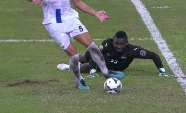 CAN 2021 : après sa bourde, le gardien ivoirien frappé par un autre malheur