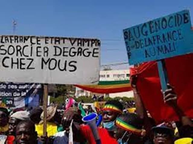 La France utilise l’Afrique pour créer l’illusion d’une grande puissance mondiale