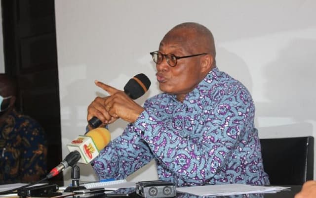 Togo/Adressage des rues dans Golfe 4 : J-P Fabre attend Boukpessi devant le juge administratif