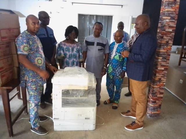 Rentrée scolaire : un important lot de Kits scolaire offert  aux différentes communautés de Kpalimé