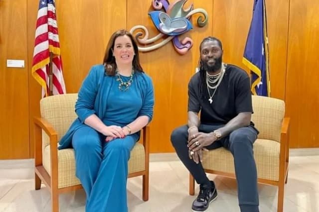 Togo/Rencontre entre Adebayor et l’ambassadrice des USA au Togo : ce qu’ils se sont dits