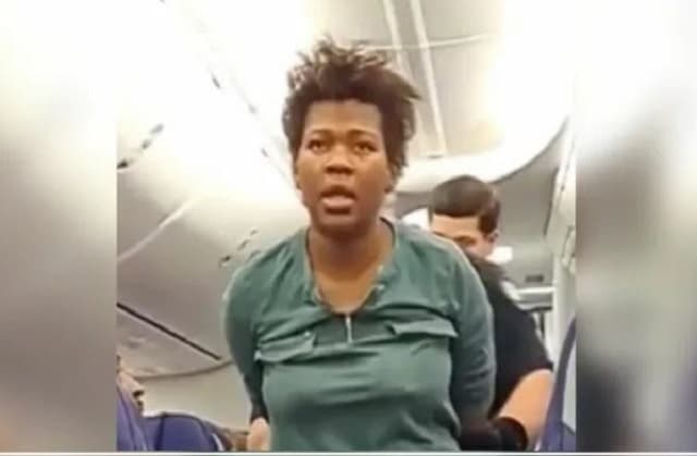 USA : Une togolaise sur « demande de Jésus » tente d&rsquo;ouvrir la porte de l&rsquo;avion en plein vol
