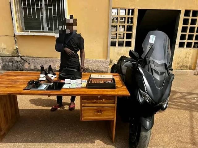 Togo : le Togolais qui a volé 15 millions FCFA à Abidjan, arrêté à Lomé par la police ; voici les faits