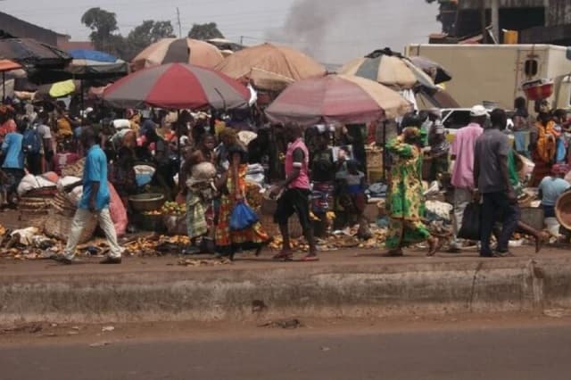 Togo/Désengorgement des trottoirs dans le Grand-Lomé : Parer au plus pressé pour les commerçants déguerpis