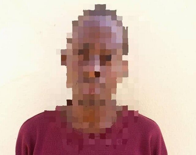 Togo : la police met la main sur le jeune qui vole des téléphones dans les centres de santé