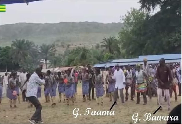 TOGO:La danse de sauterelle