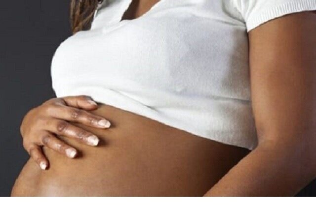 Togo/Exclusion de 43 élèves pour grossesses précoces : la SEET dénonce une sanction injuste et appelle à une approche éducative