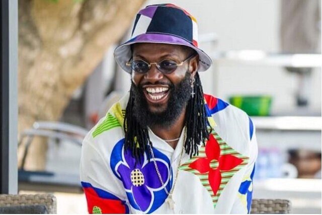 Togo/Emmanuel Adebayor annonce un jubilé grandiose :  Ronaldinho, Henry, Eto&rsquo;o et bien d&rsquo;autres attendues à Lomé