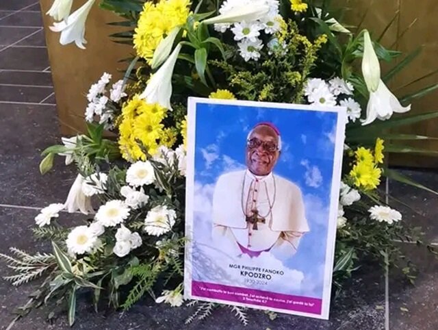 Hommage à Mgr Philippe Fanoko Kpodzro : Des Togolais se rassemblent à Bruxelles