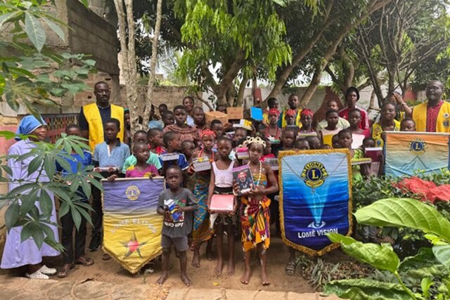 Les Lions apportent un rayon de soleil à l&rsquo;orphelinat COR de Zanguéra