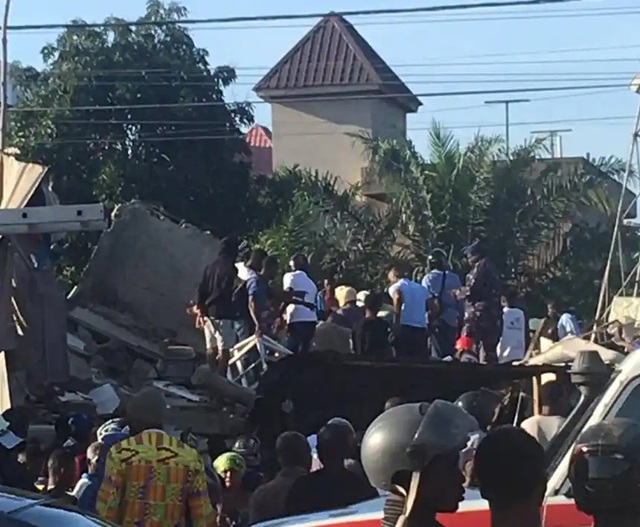 Togo/Effondrement d’un immeuble à Sagbado : le film de l&rsquo;événement « le propriétaire venait tout juste de rentrer de l&rsquo;étranger et c&rsquo;est sa première nuit dans l&rsquo;immeuble »