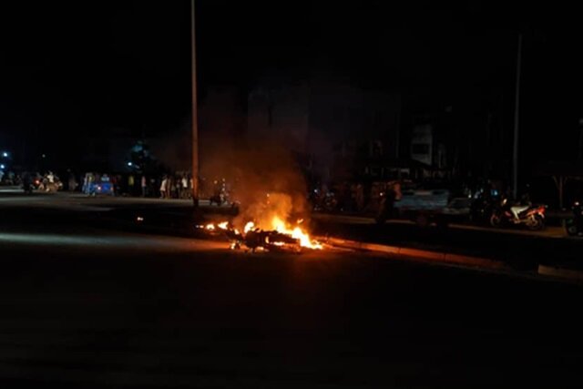 Togo : Une moto chargée de carburant frelaté s’embrase, le conducteur gravement brûlé