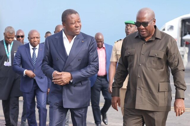 Ghana- « Ai-je l’air d’un chef suprême ? », le pied de nez de John Mahama à Faure Gnassingbé