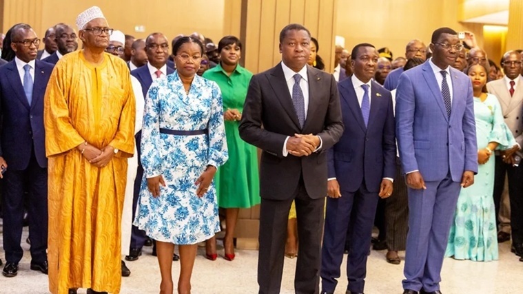 Au Togo, la minorité pilleuse de Faure Gnassingbé reste et continue la besogne!