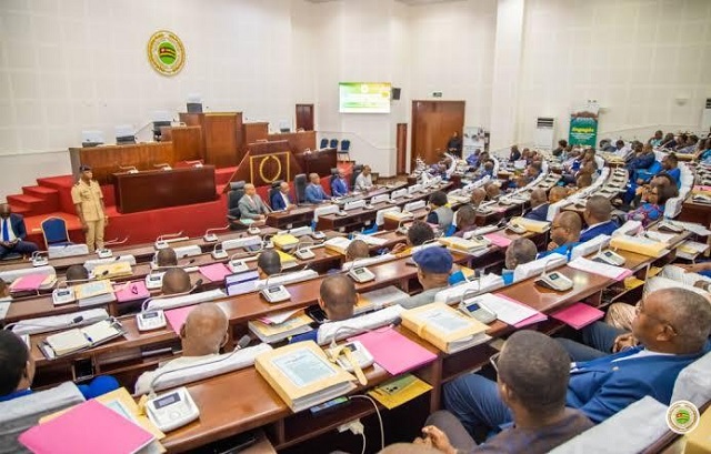 Rentrée scolaire 2012/2013 : Plus de 2,106 millions élèves ont repris le chemin de l’école ce lundi au Togo (REPORTAGE)